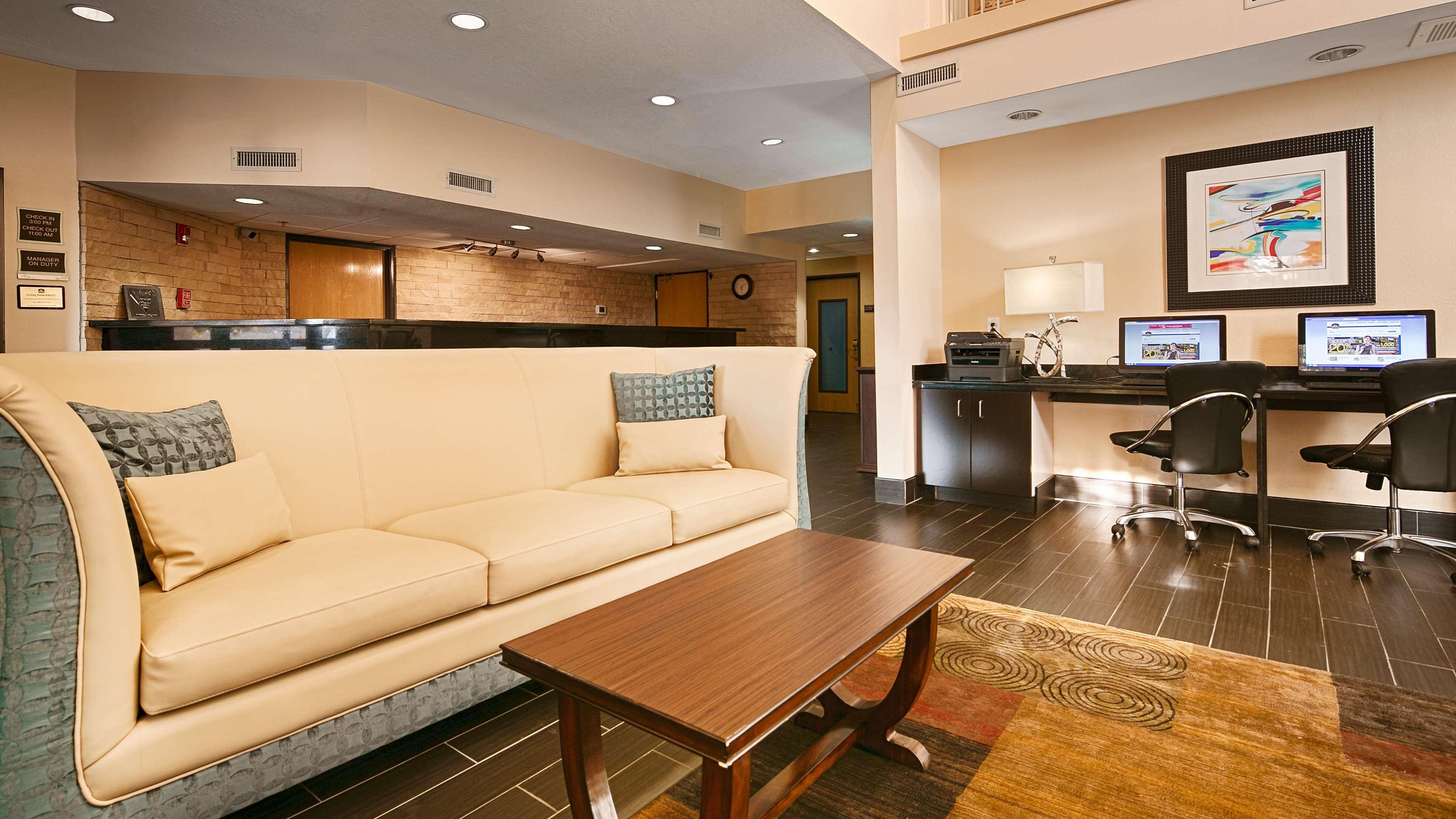 Best Western Plus - Wendover Inn Exterior photo